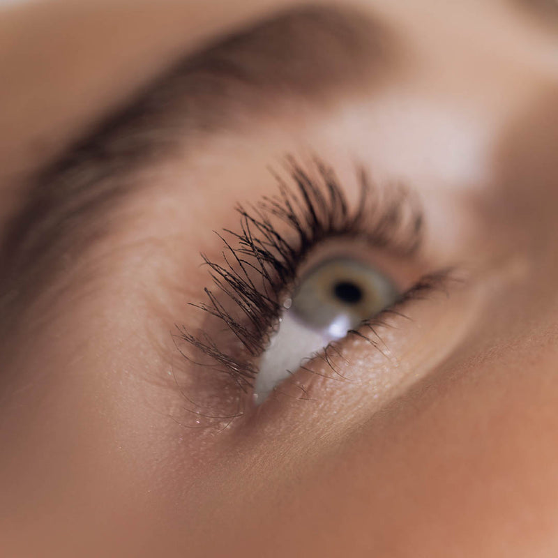 A Lash Serum for Sensitive Eyes? Finally, It Exists