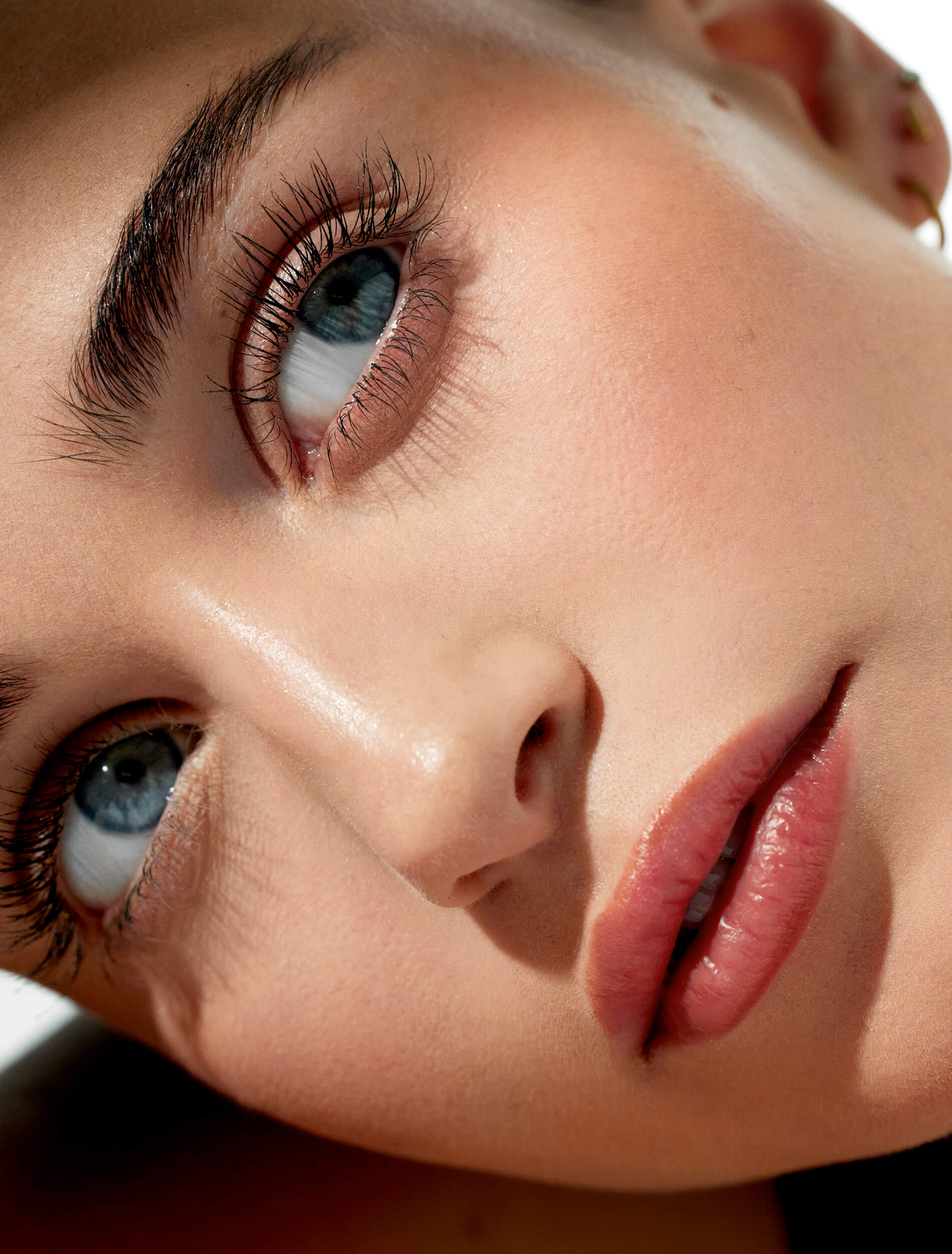 Model with lifted lashes