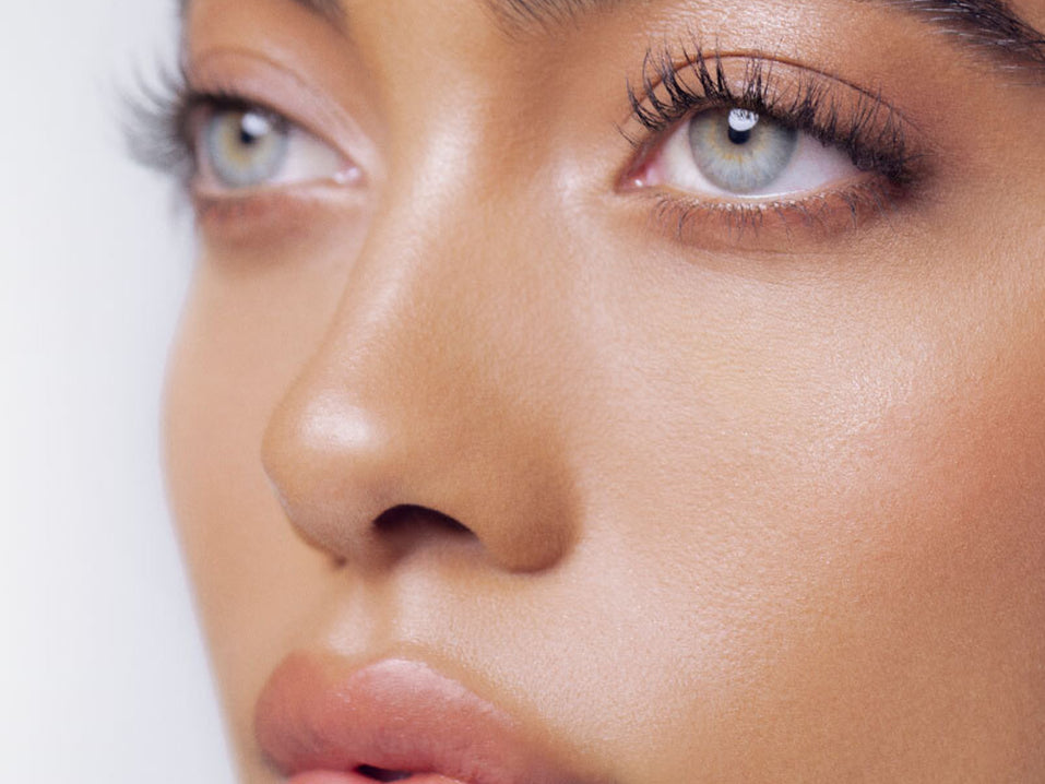 The Curl Effect: The Science Behind Eyelashes That Curl Naturally
